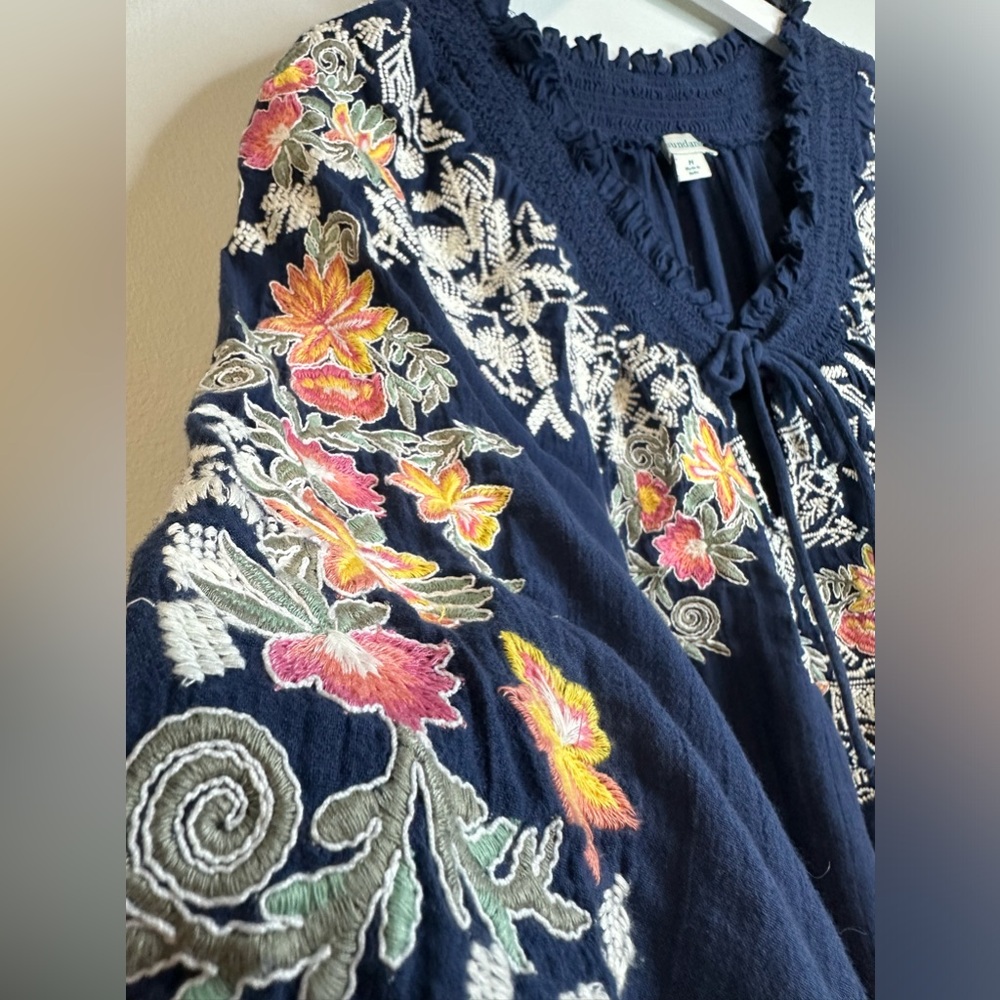 Sundance Cotton Embroidered Peasant Boho Floral Navy Boho Blouse Top Sz  Medium - Picture 13 of 17